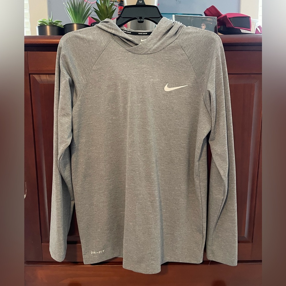Nike hooded men’s swim shirt, sz s
